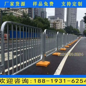 深圳港式護(hù)欄價(jià)格 汕尾路中間白色防