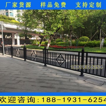 廣州三元里人行道護(hù)欄價格 道路兩側(cè)