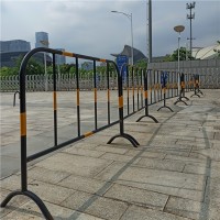 市政鐵馬，南寧鐵馬圍欄，廣西鐵馬黃黑護(hù)欄供應(yīng)廠家
